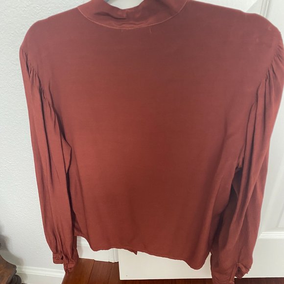 button down blouse - Picture 2 of 3